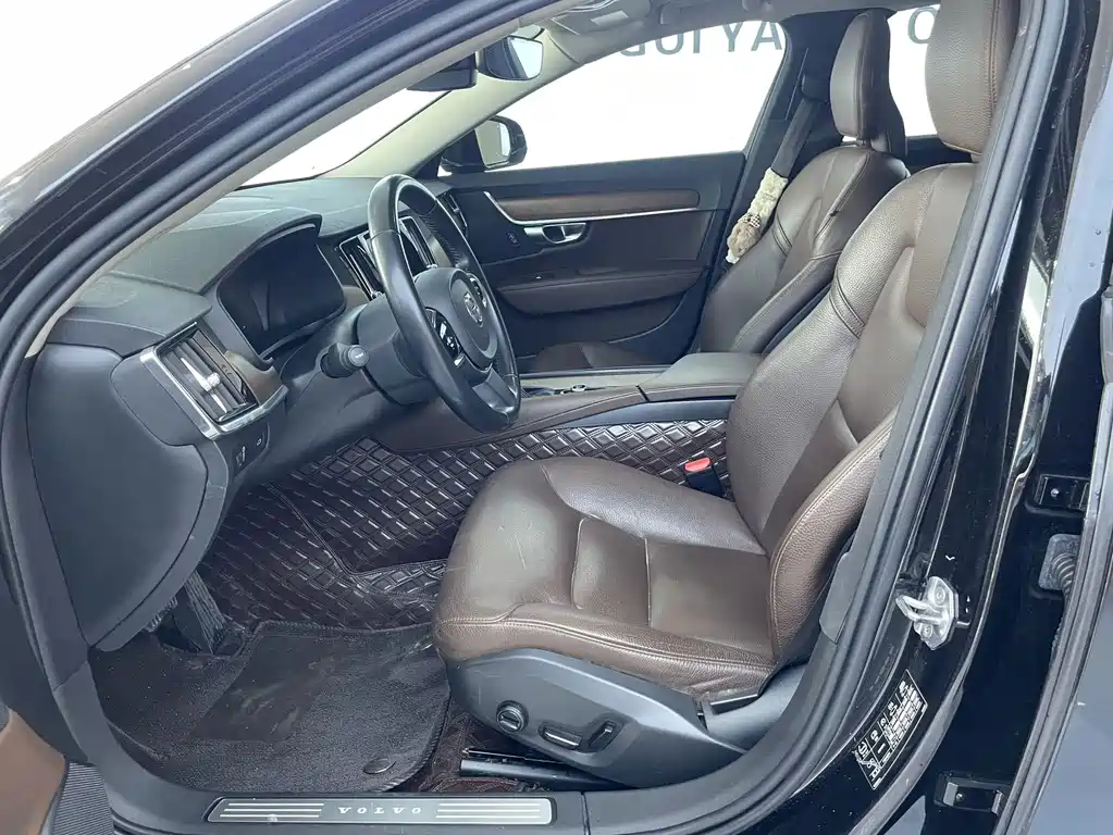 Volvo S90 — миниатюра 5