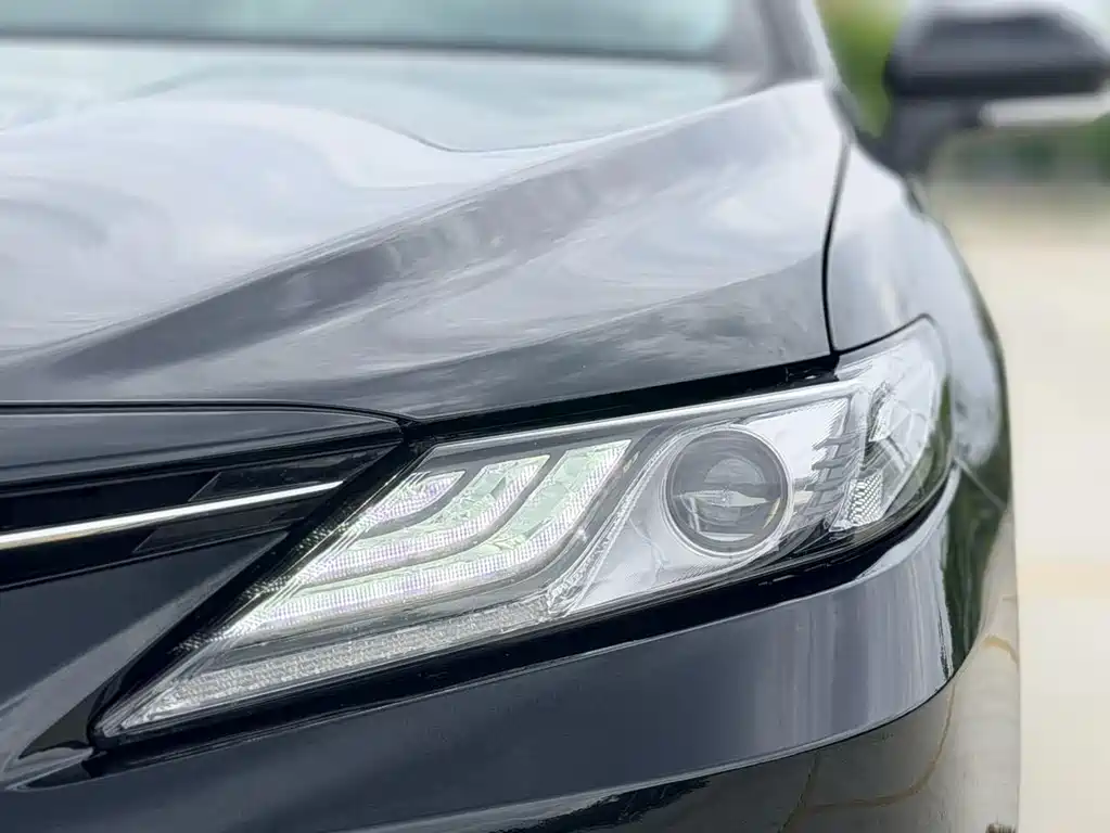 Toyota Camry — миниатюра 24