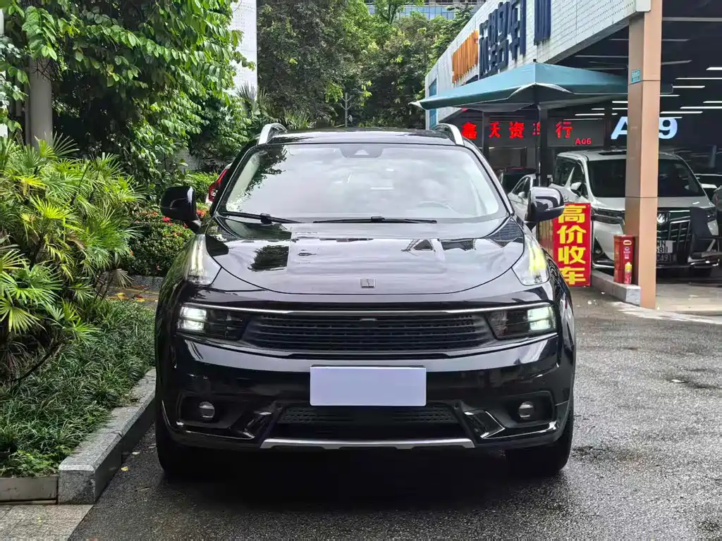 Lynk & Co 01 2.0T 4WD Dynamic Pro Edition, фото 3
