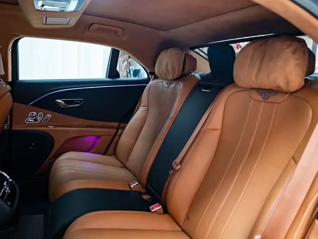 Bentley Flying Spur — миниатюра 13