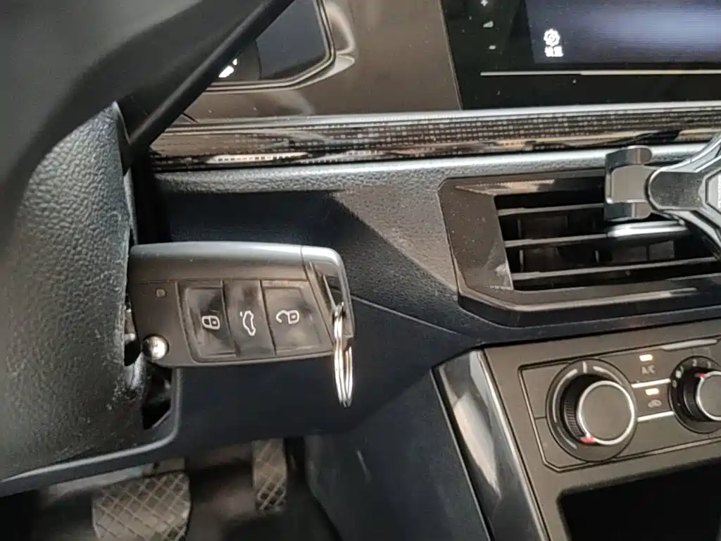 Volkswagen Lavida — миниатюра 9
