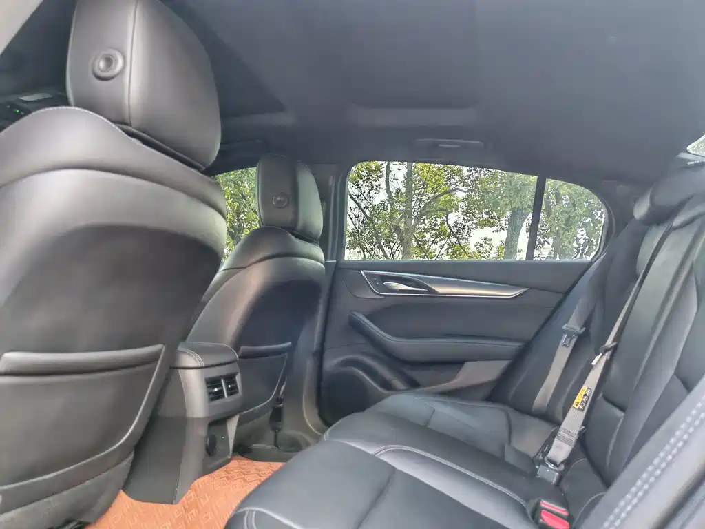 Cadillac CT5 — миниатюра 10