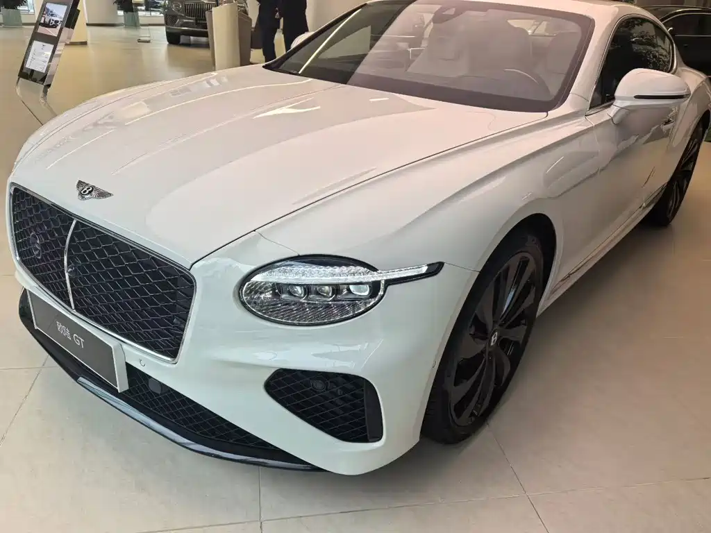 Bentley Continental PHEV 2026 GT