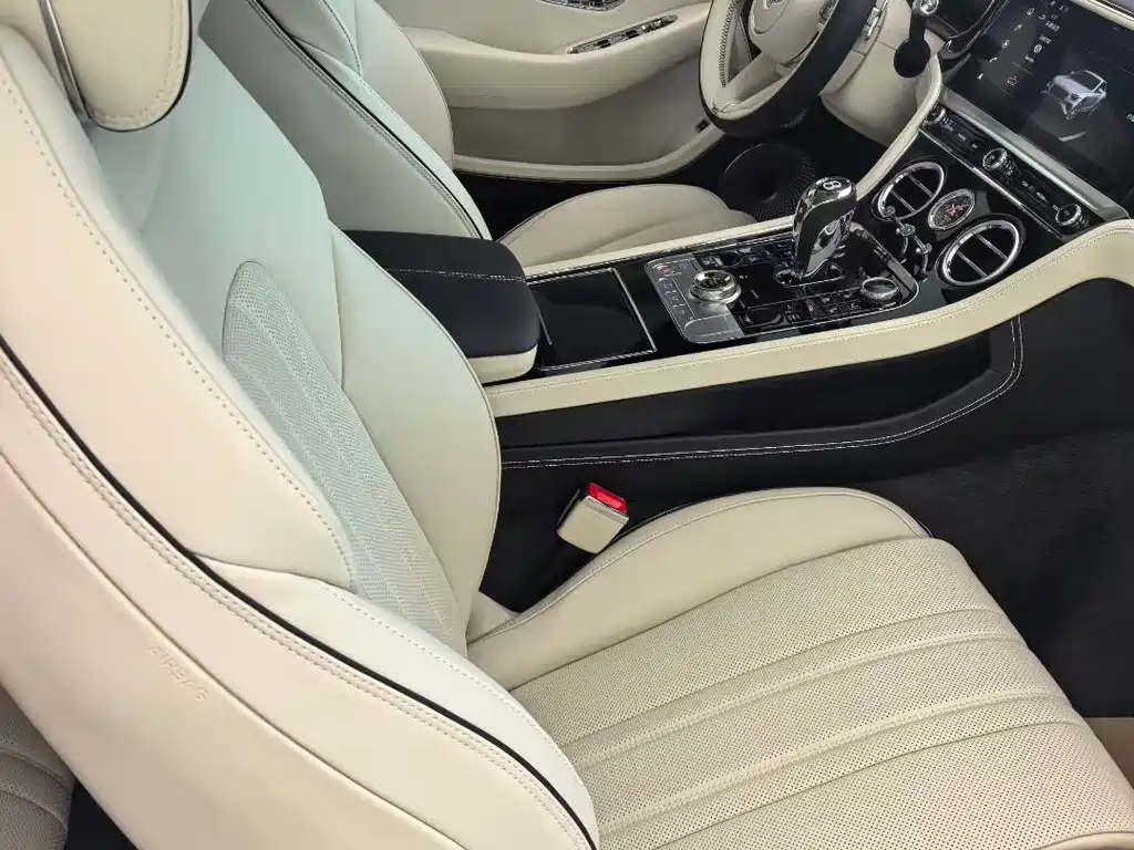 Bentley Continental PHEV 2026 GT