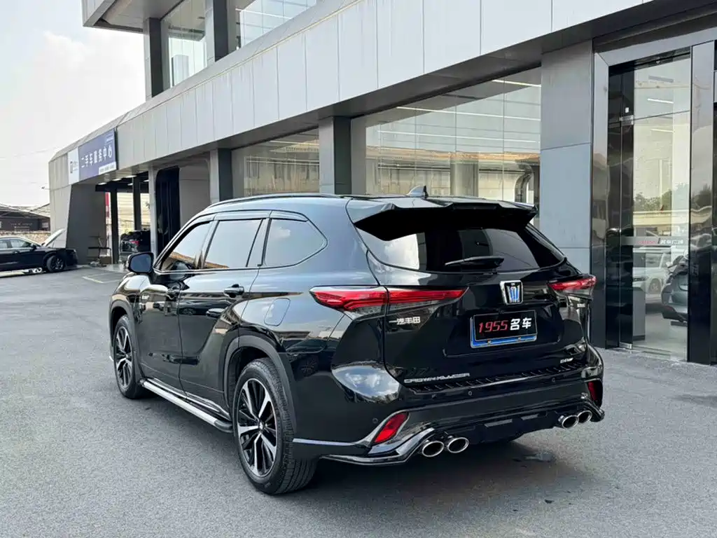 Toyota Crown Kluger — миниатюра 9