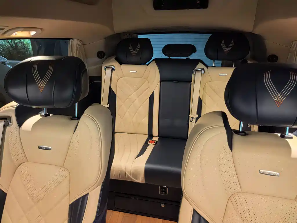 Mercedes-Benz V-Class — миниатюра 7