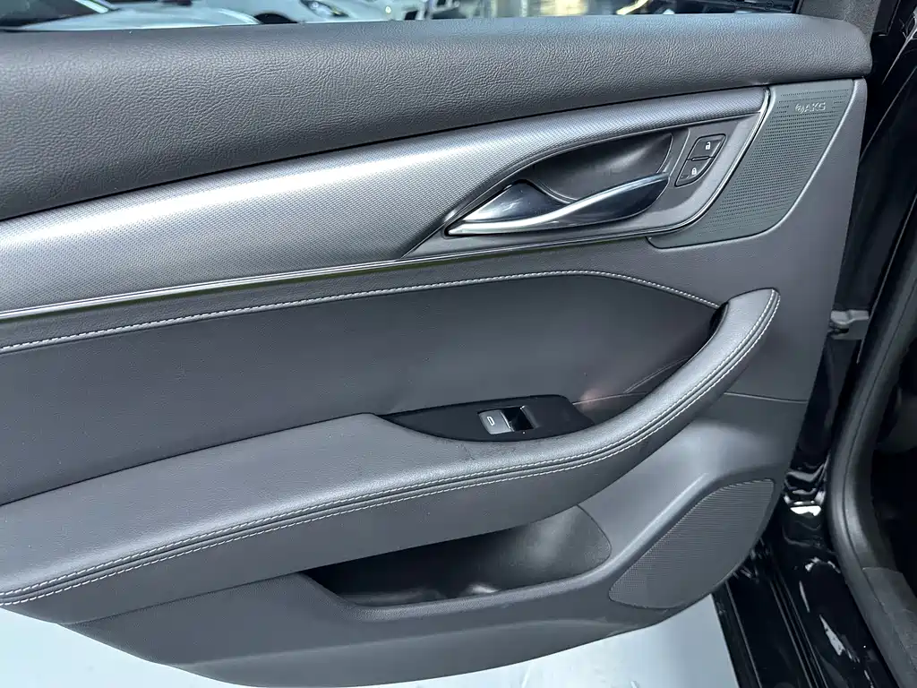 Cadillac CT5 — миниатюра 13