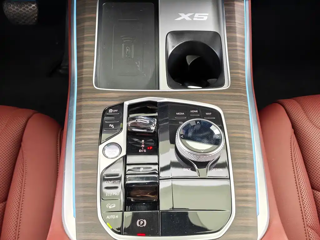 BMW X5 — миниатюра 10