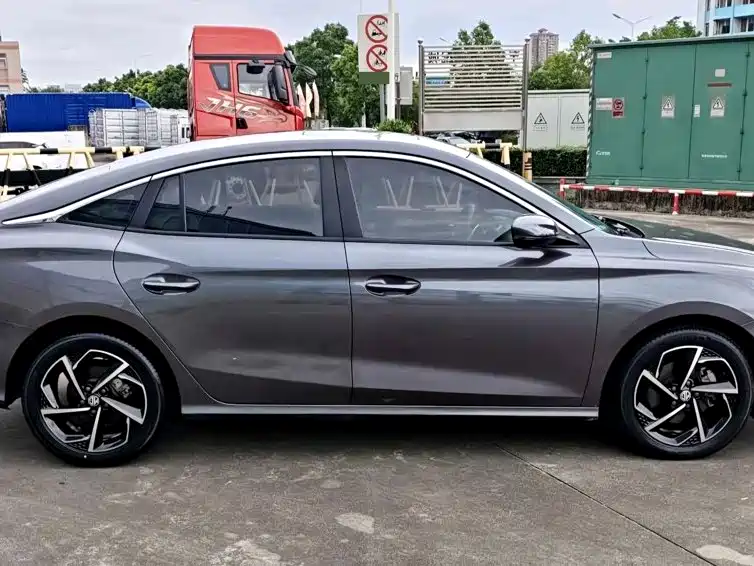 MG MG5 — миниатюра 6