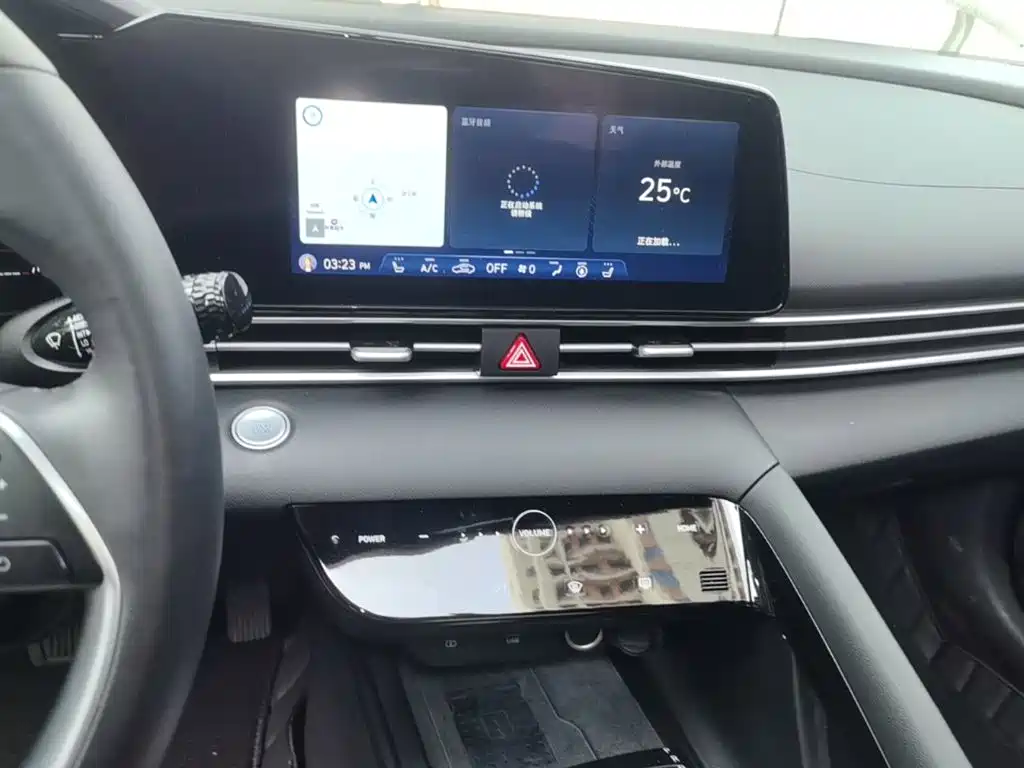 Hyundai Elantra — миниатюра 13