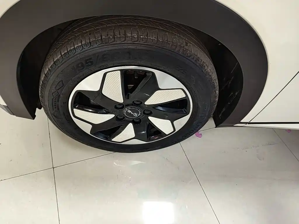 BYD Dolphin — миниатюра 23