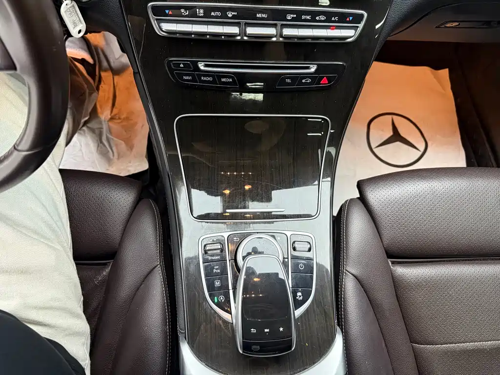 Mercedes-Benz GLC — миниатюра 10