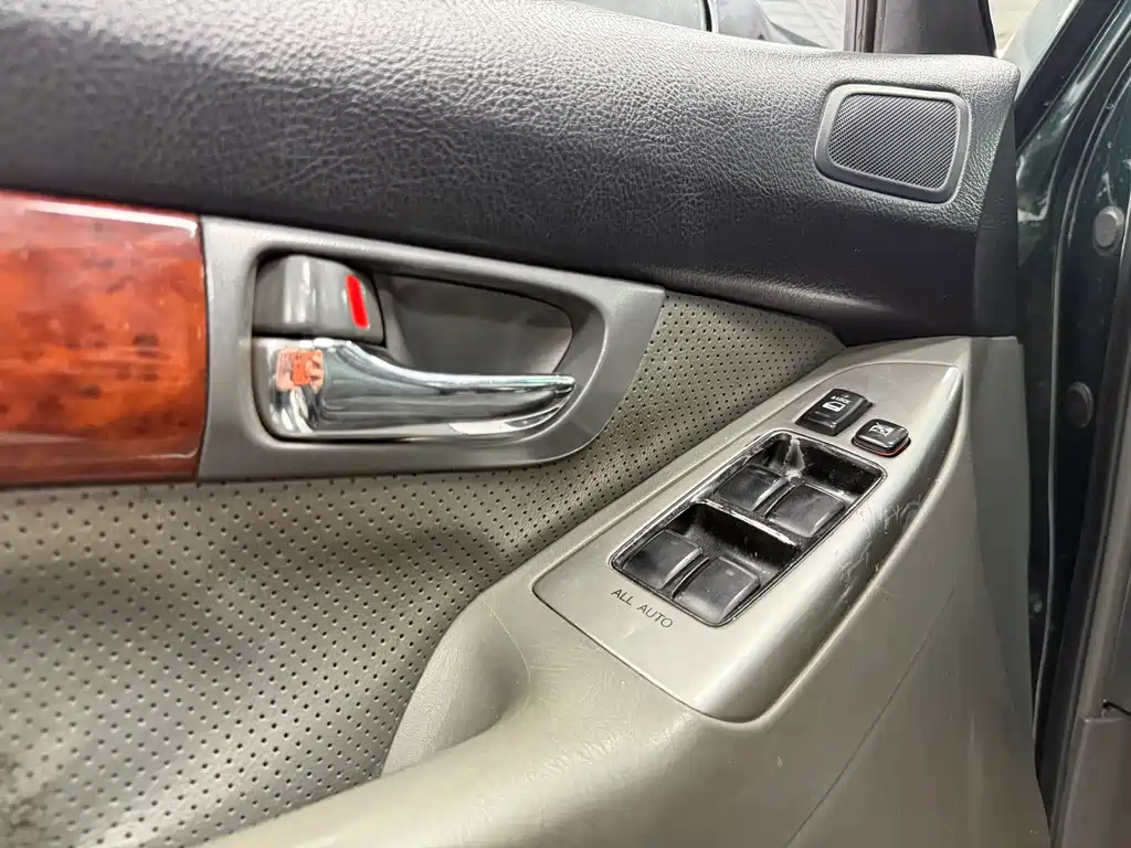 Toyota Prado (Import) — миниатюра 12