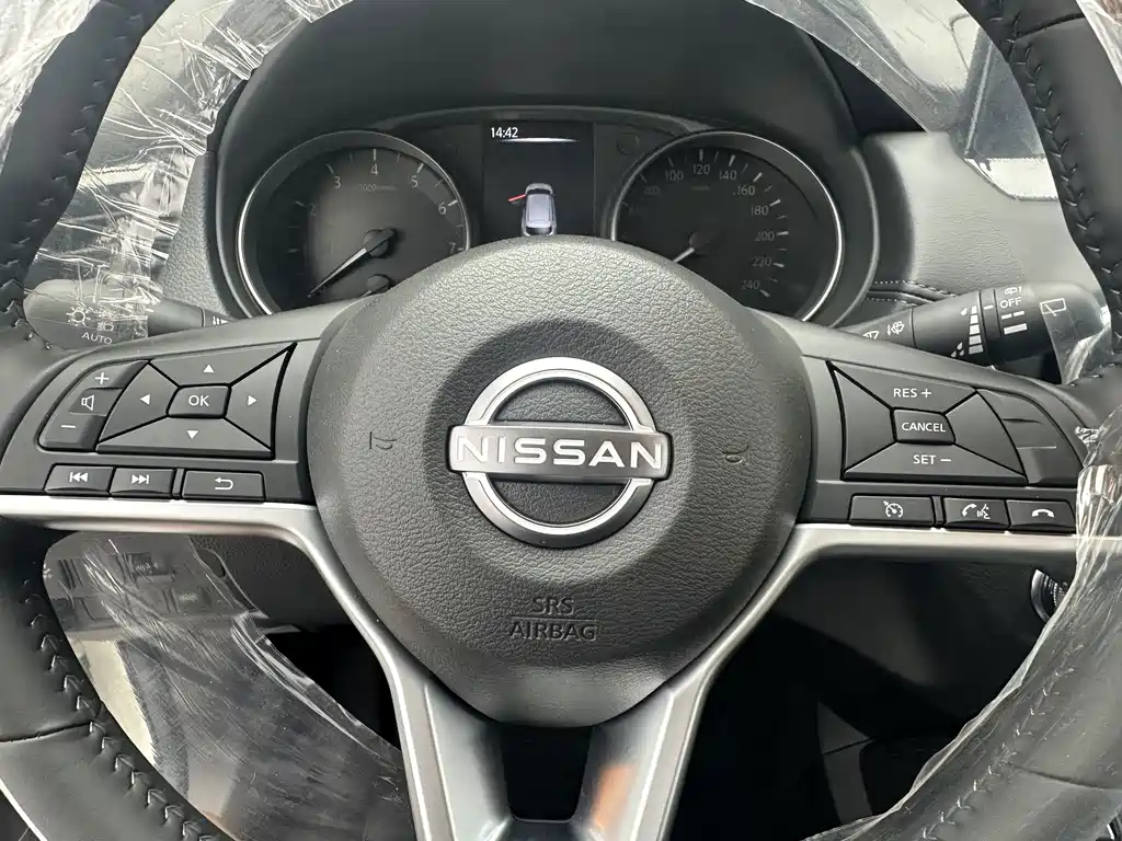 Nissan Qashqai — миниатюра 15