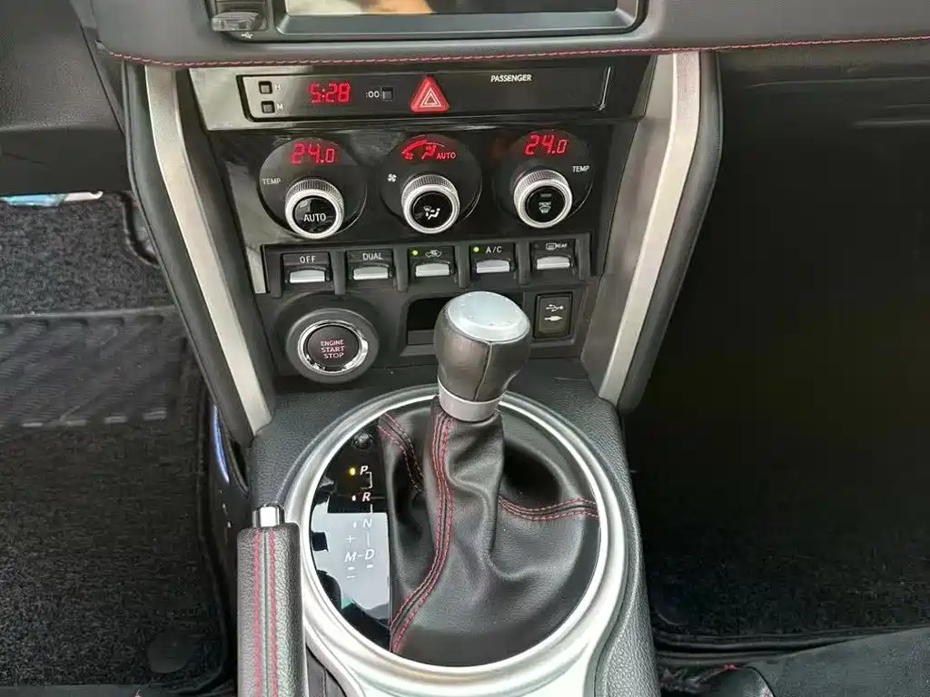 Subaru BRZ — миниатюра 7