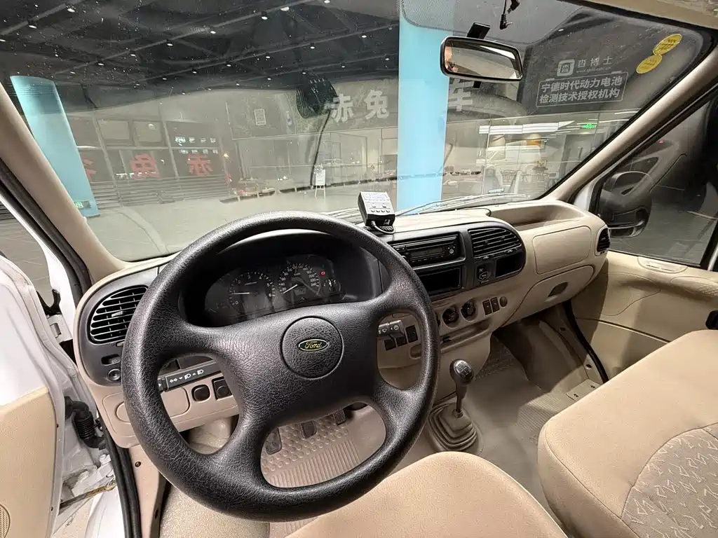 Ford Transit Classic — миниатюра 8