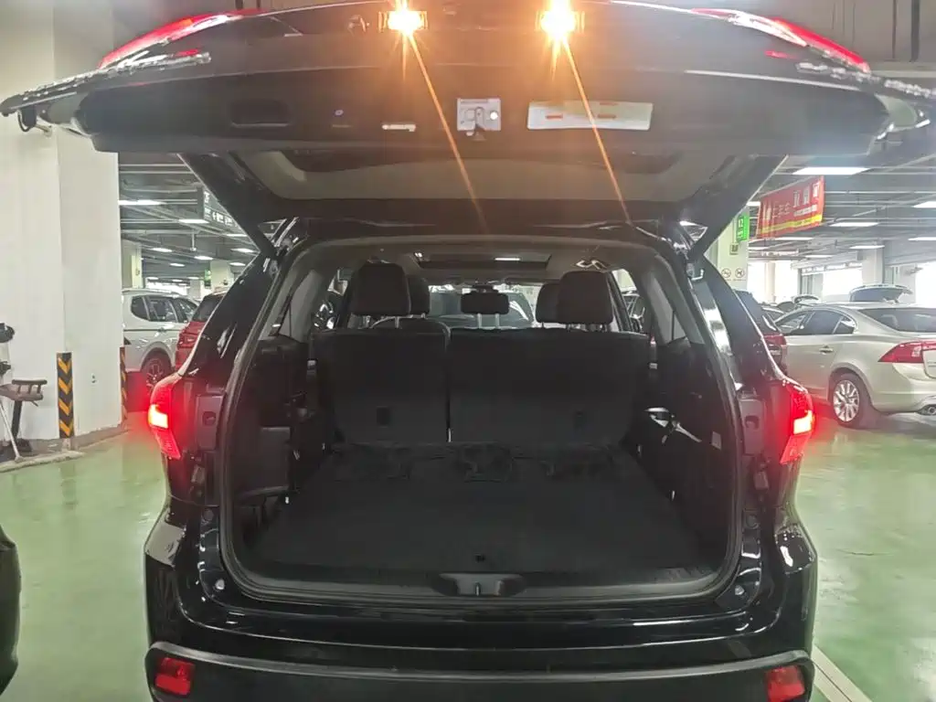 Toyota Highlander — миниатюра 19