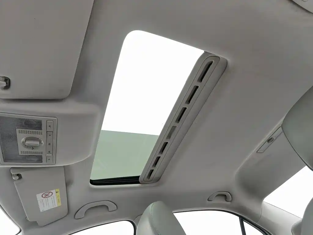 Skoda Rapid — миниатюра 14