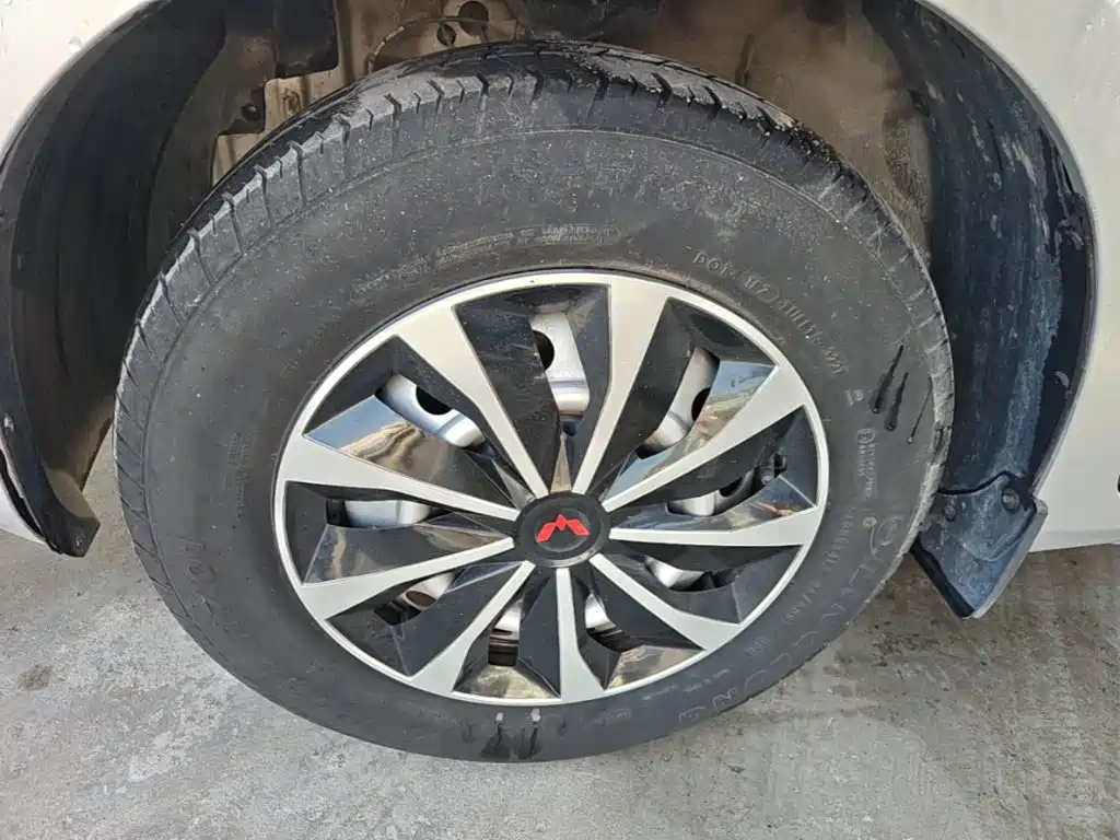 Wuling Hongguang V — миниатюра 23