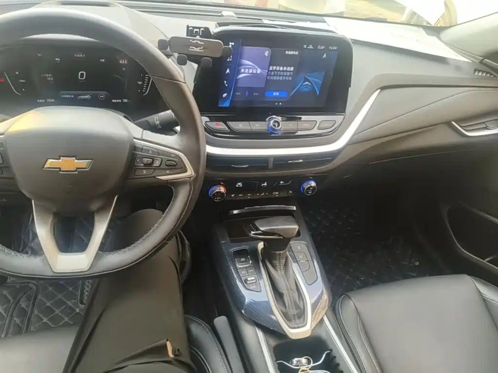 Chevrolet Menlo — миниатюра 10