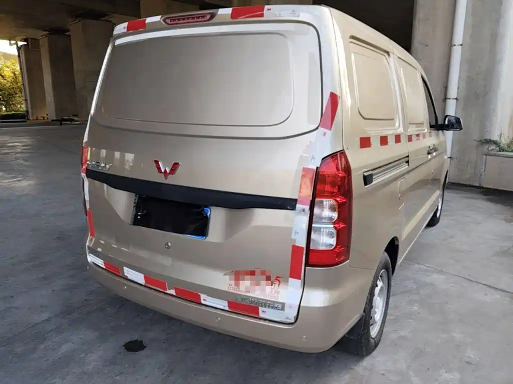 Wuling Hongguang V — миниатюра 7