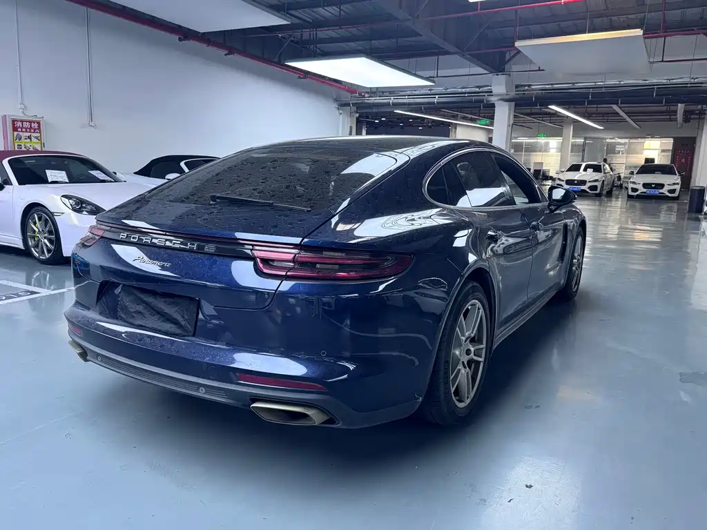 Porsche Panamera — миниатюра 9