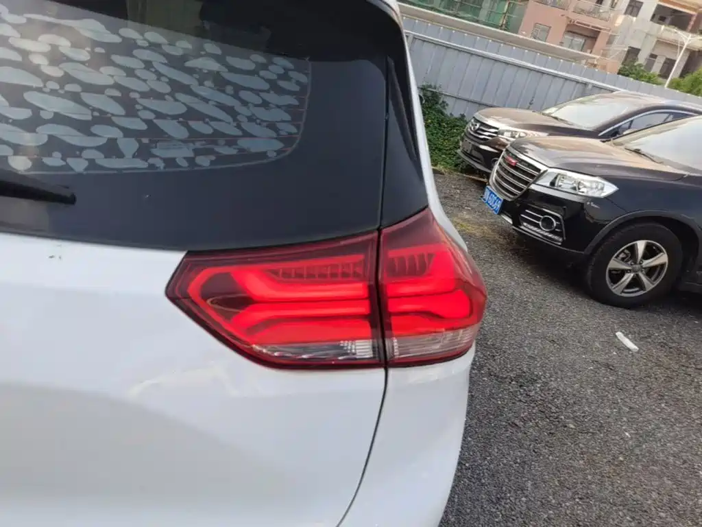 Chevrolet Trax — миниатюра 8