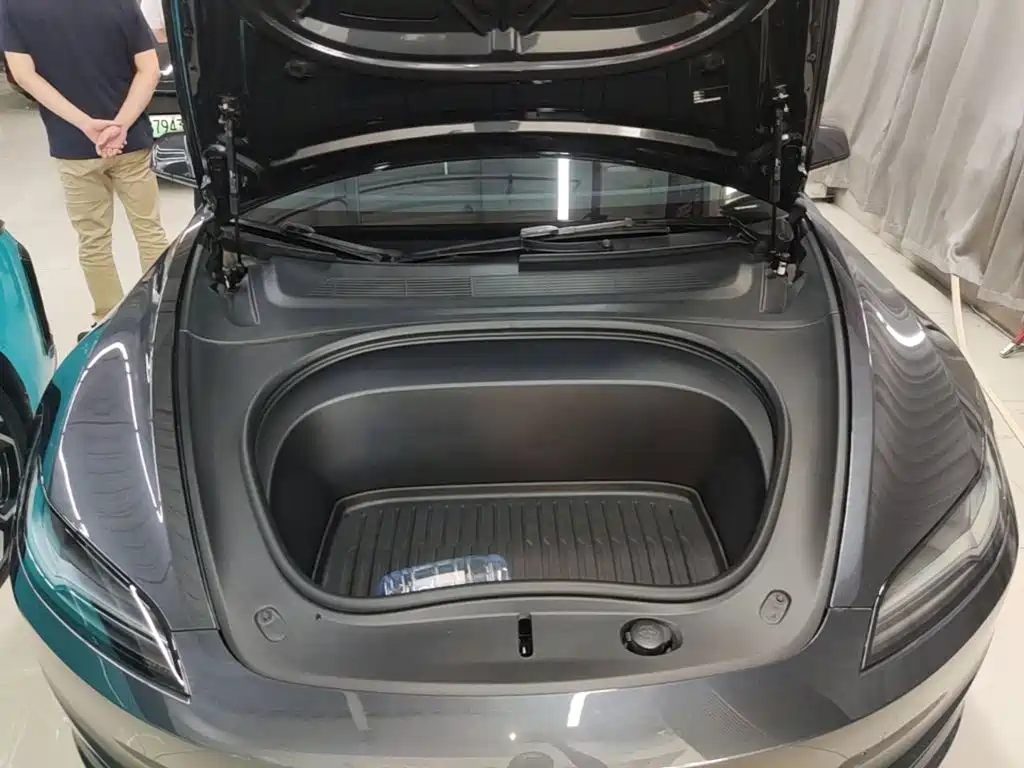 Tesla Model 3 — миниатюра 20