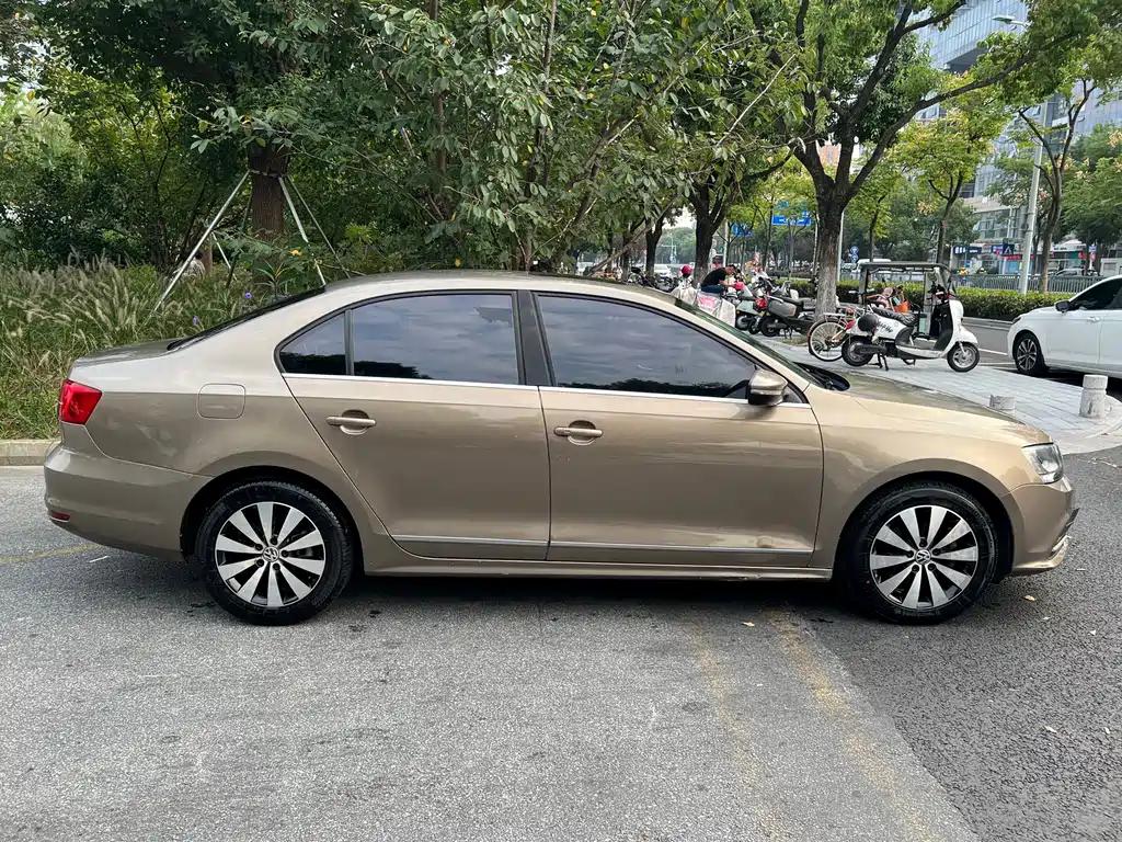 Volkswagen Sagitar — миниатюра 4