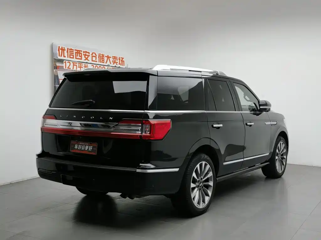 Lincoln Navigator — миниатюра 2
