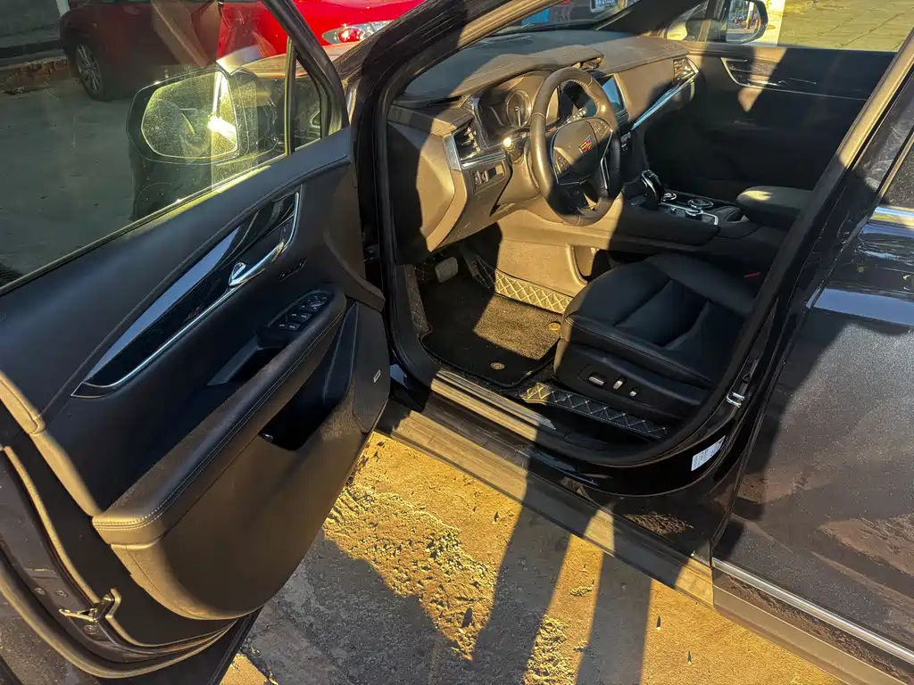 Cadillac XT5 — миниатюра 10