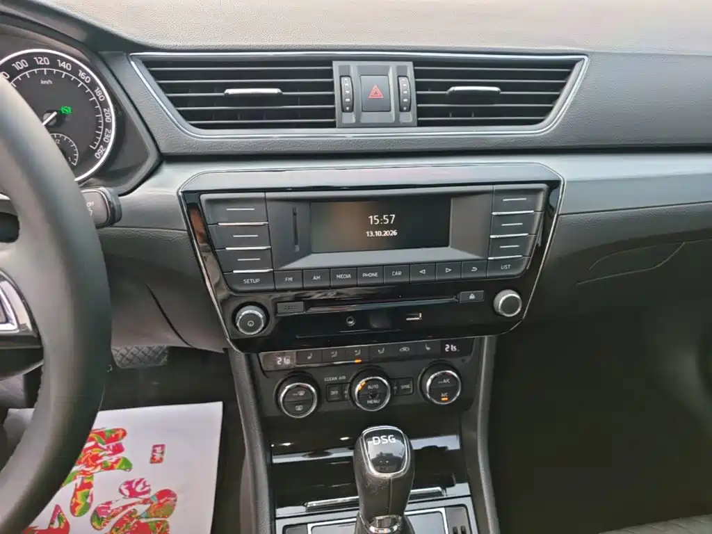 Skoda Superb — миниатюра 13