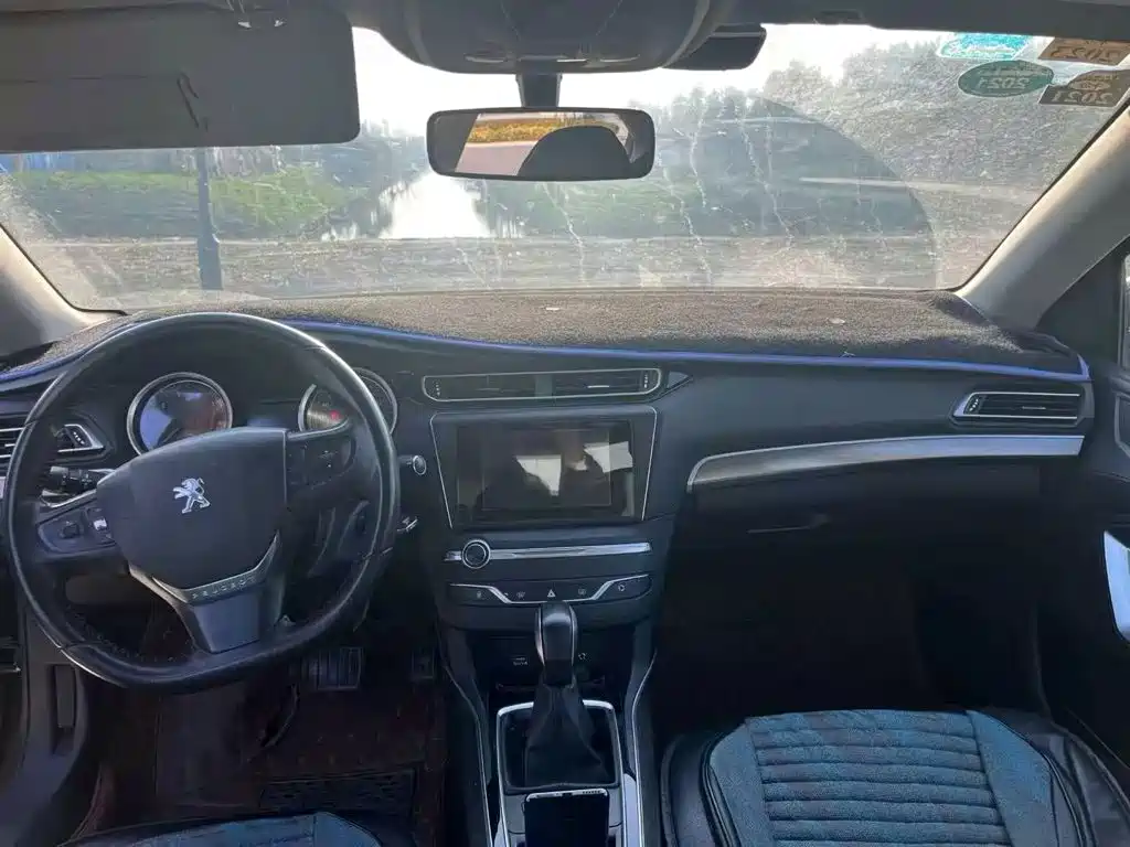 Peugeot 408 — миниатюра 5