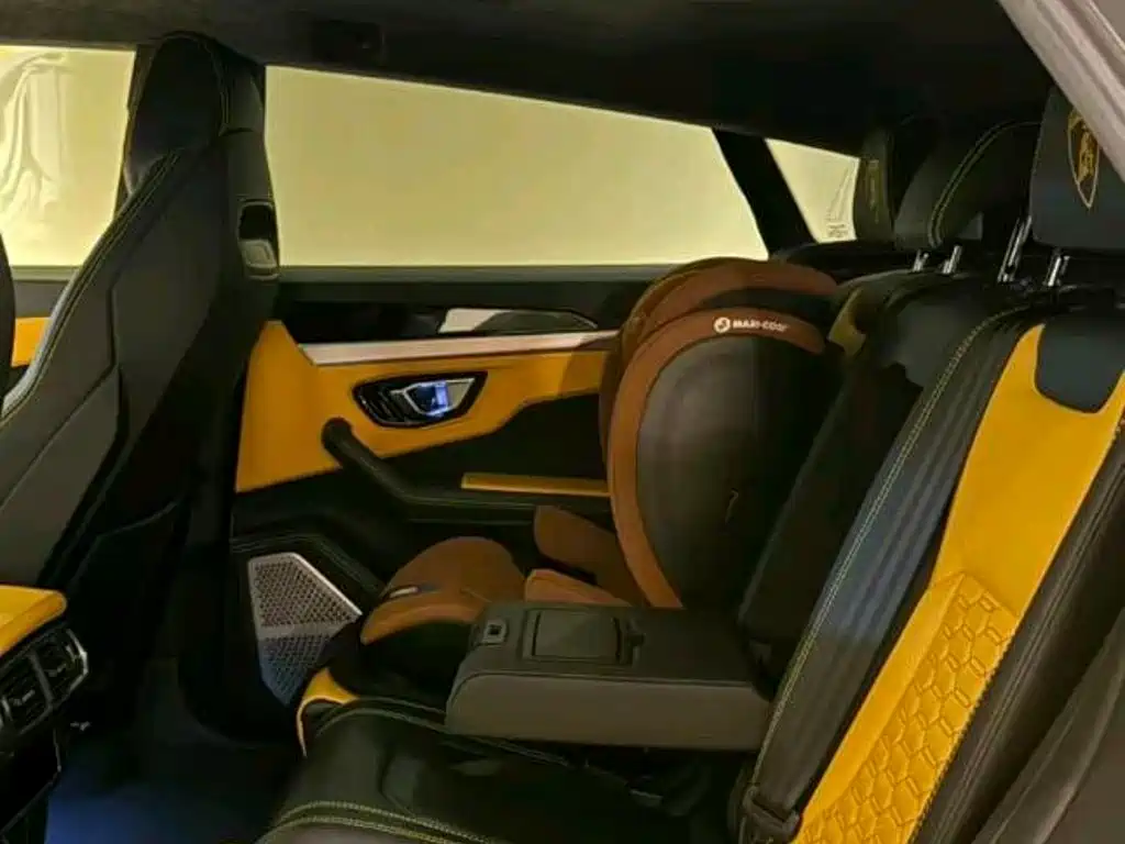 Lamborghini Urus — миниатюра 6