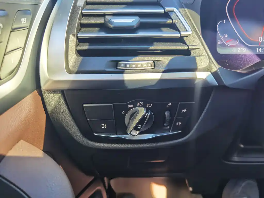 BMW X3 — миниатюра 11