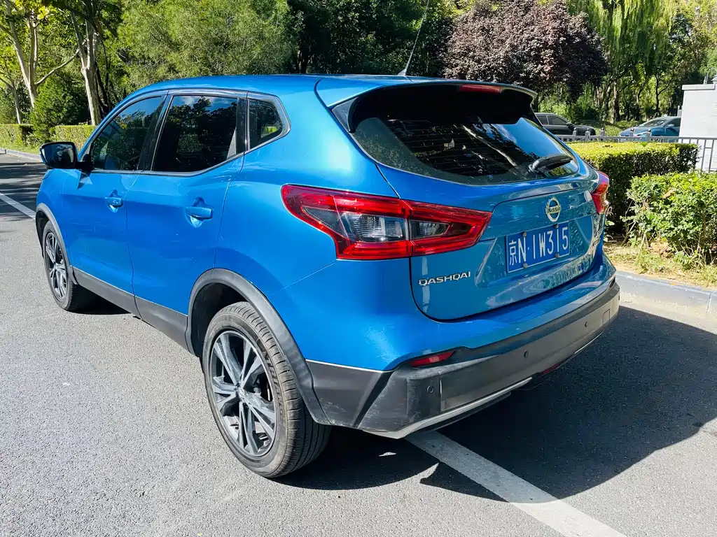 Nissan Qashqai — миниатюра 5
