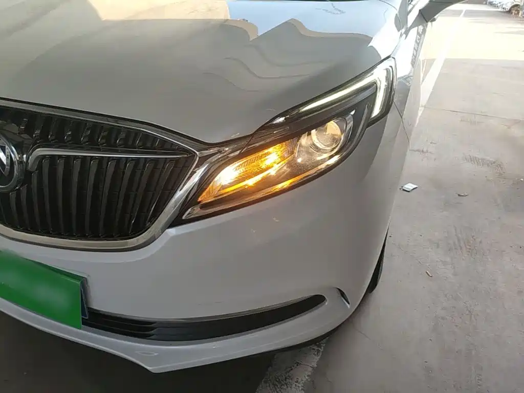 Buick GL8 — миниатюра 24