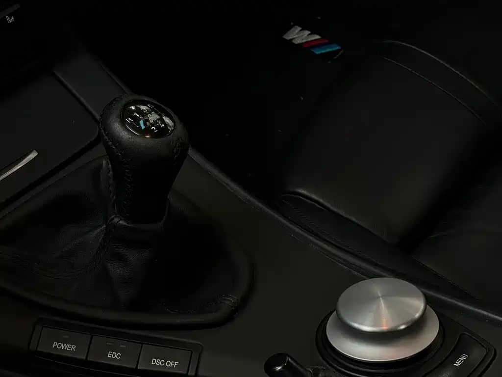 BMW M3 2010 M3 4.0L MT