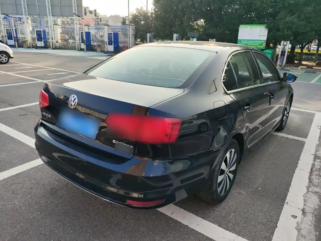 Volkswagen Sagitar — миниатюра 7
