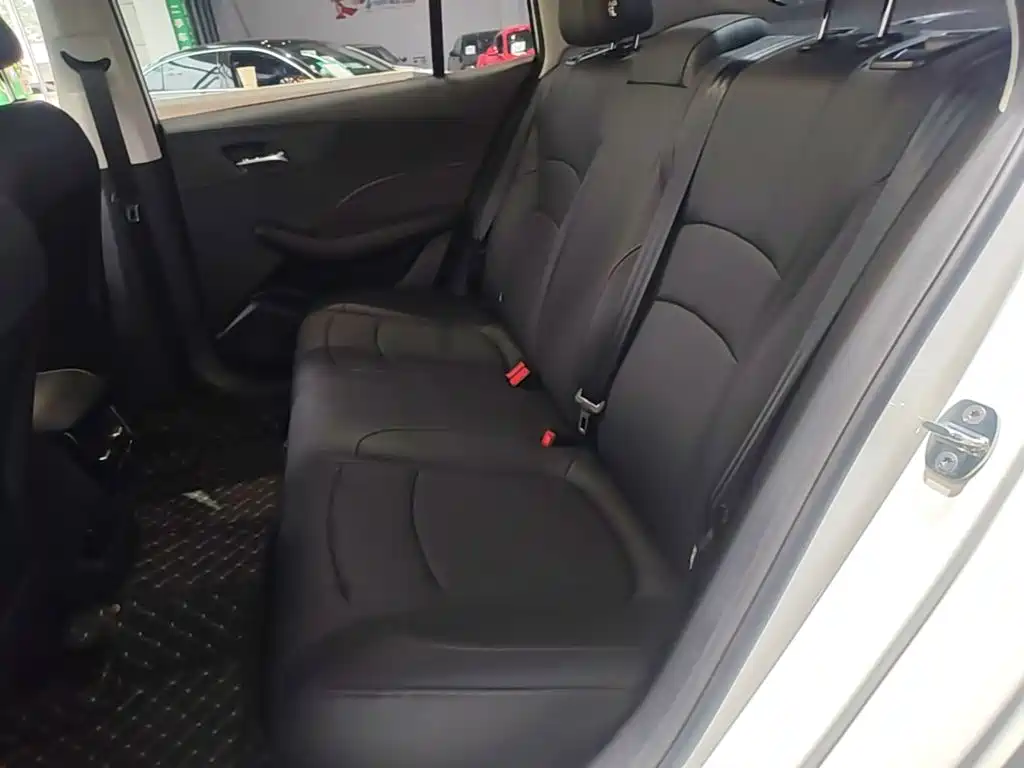 Roewe i5 — миниатюра 17