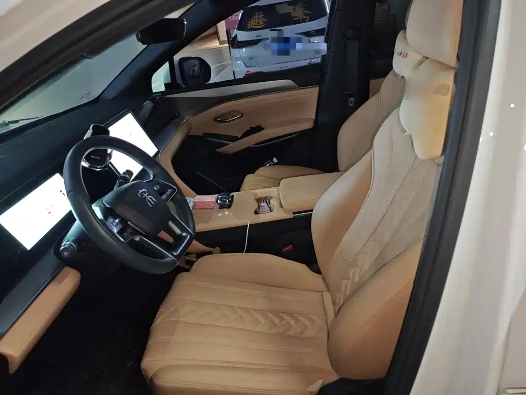 BYD L DM-i — миниатюра 8