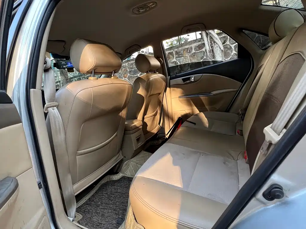 Buick Excelle — миниатюра 5