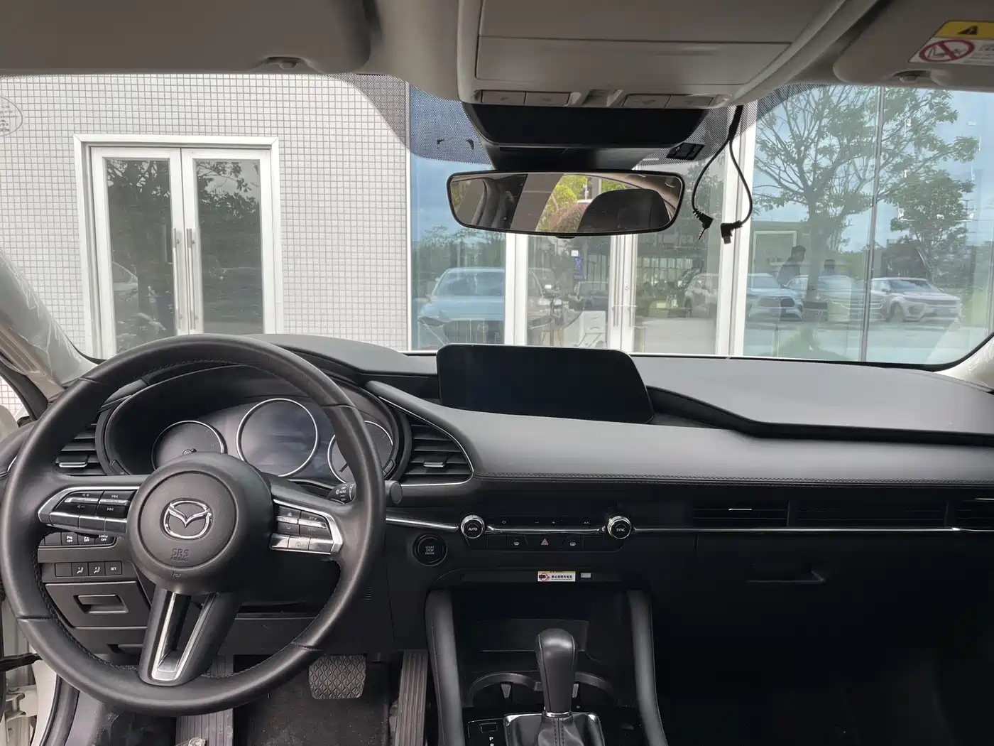 Mazda 3 2025 Белый из Китая