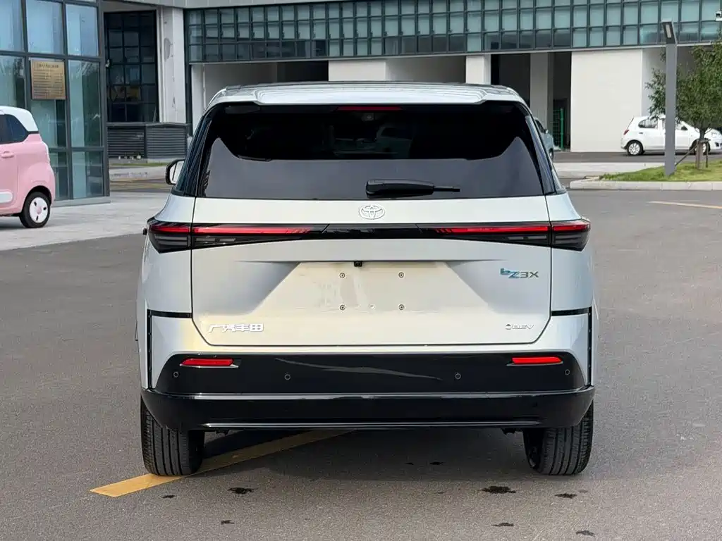 Toyota bZ3X — миниатюра 5