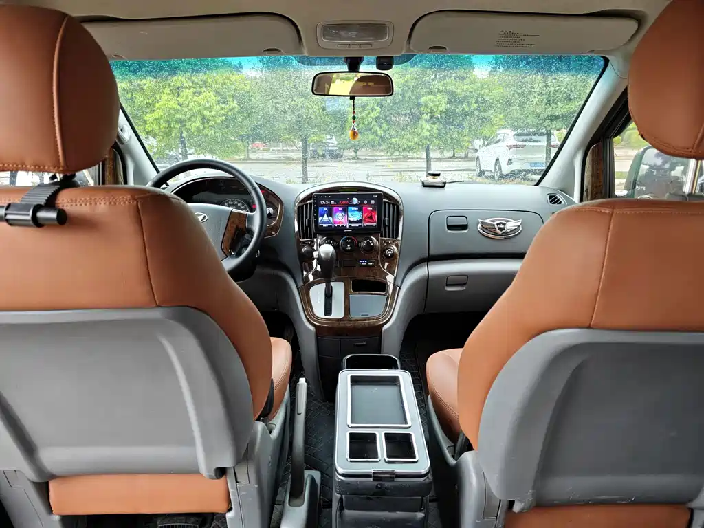 Hyundai H-1 — миниатюра 8