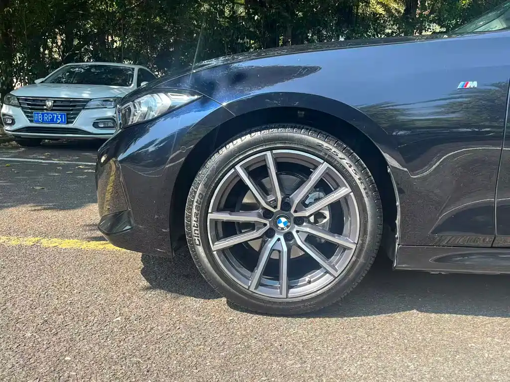 BMW 3 Series — миниатюра 14