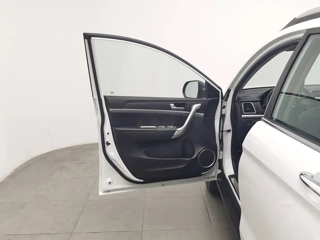 Haval M6 — миниатюра 8