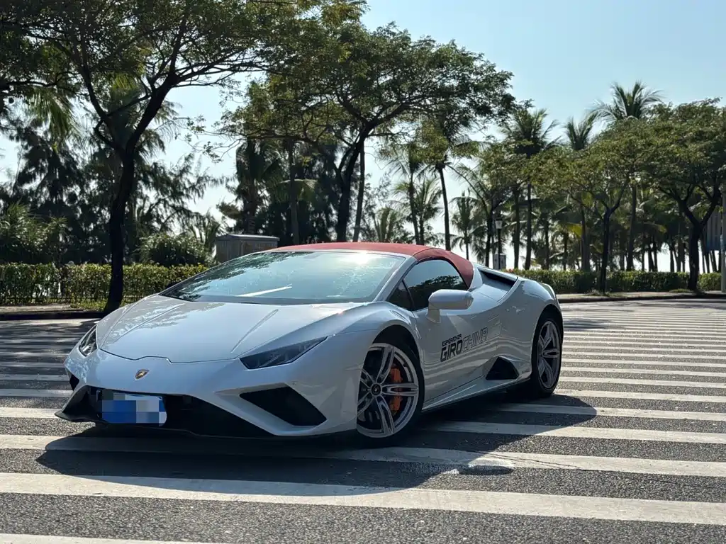 LAMBORGHINI HURACÁN