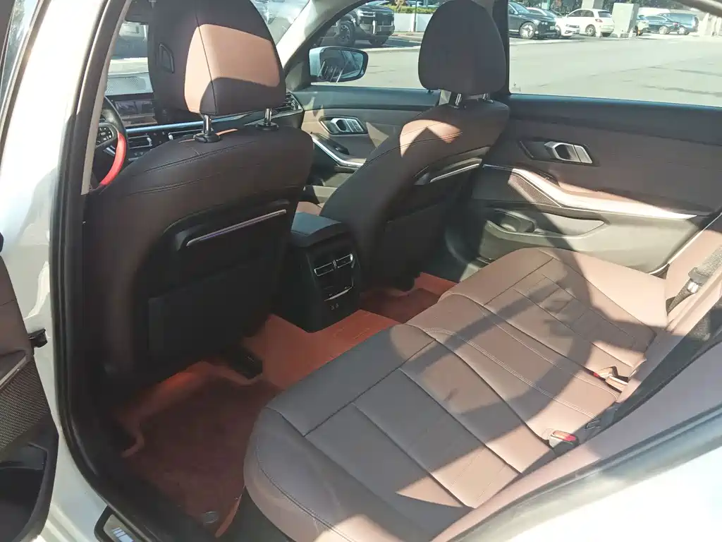 BMW 3 Series — миниатюра 16