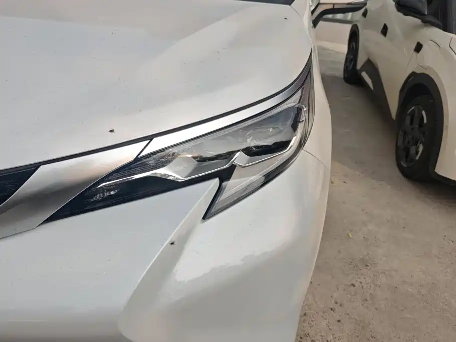 Toyota Sienna — миниатюра 5